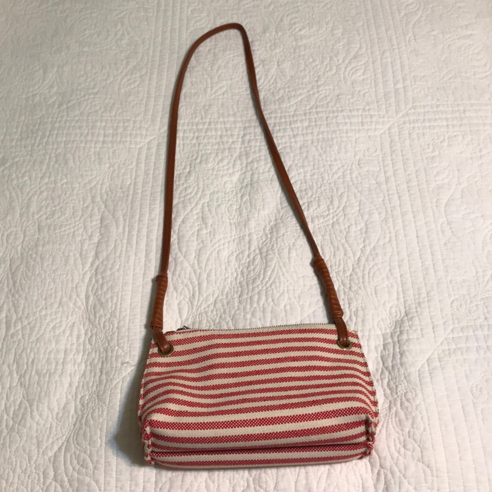 Crossbody handbag
